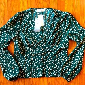Size 12 The Commense green floral blouse